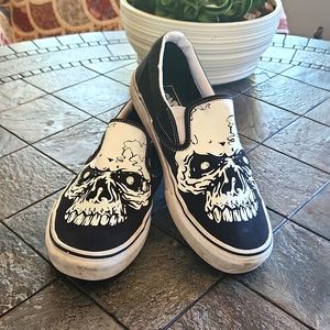 Vans Classic Slip-On TM Glow In The Dark Skull Skate Shoes Women's Size 9.5